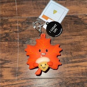 B&BW Light up fall leaf Pocketbac Holder